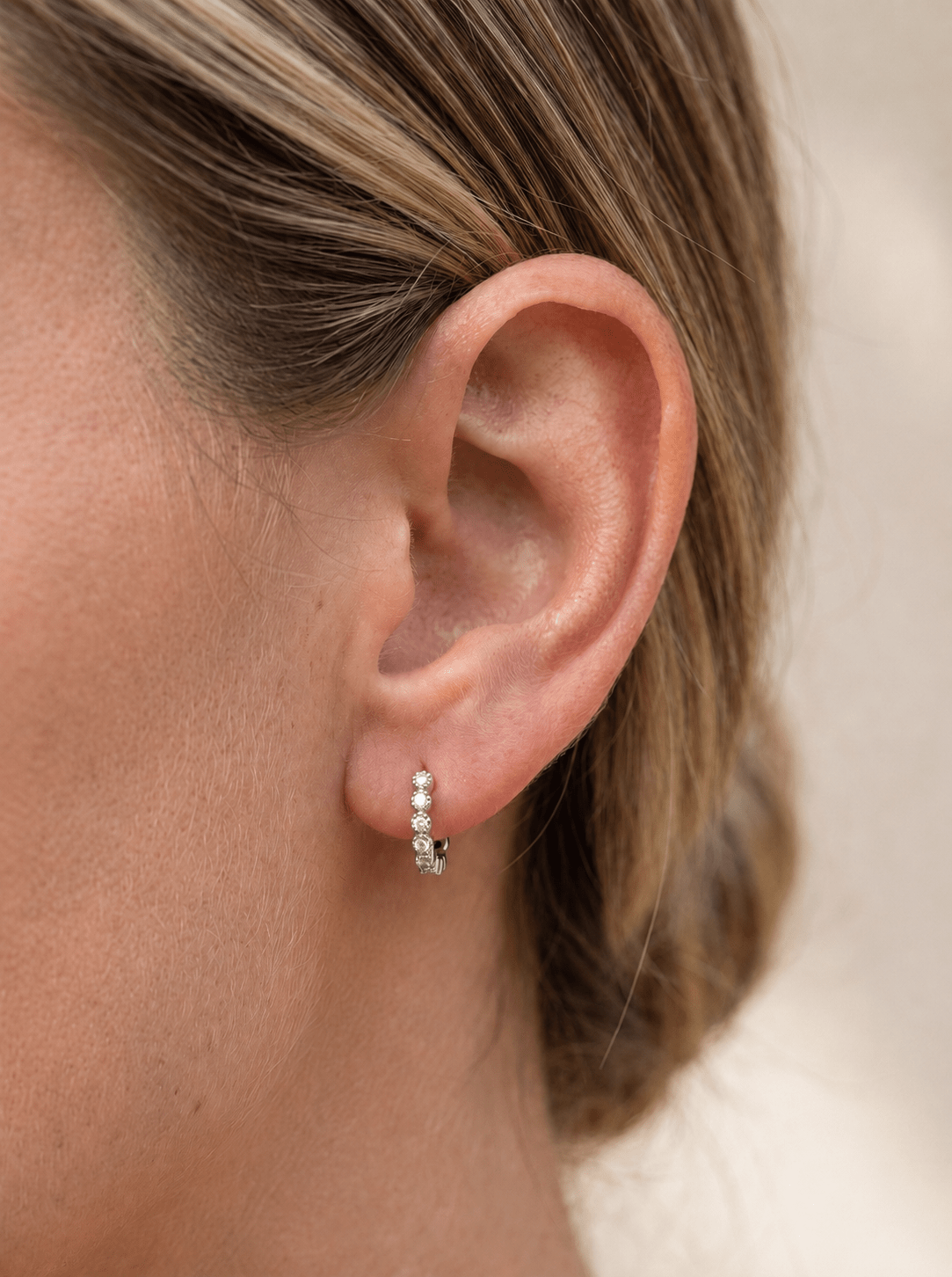 Boucle d’oreille Hope – Mini créole Plaqué Or ou Argent 925 - Joia Bijou