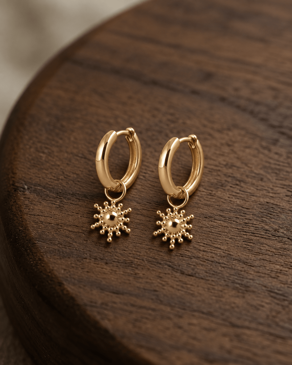 Boucle d’oreille Mini Soleil – Créole Plaqué Or 750/000 - Joia Bijou