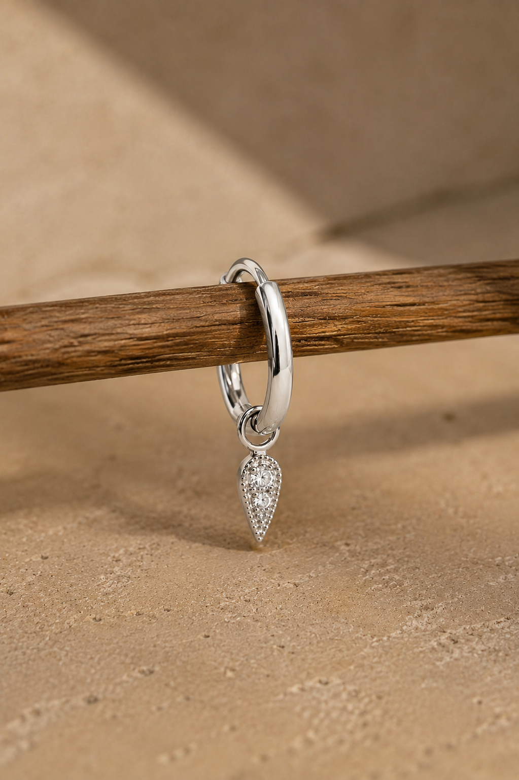 Boucle d’oreille Mini Spike – Créole Plaqué Or ou Argent 925