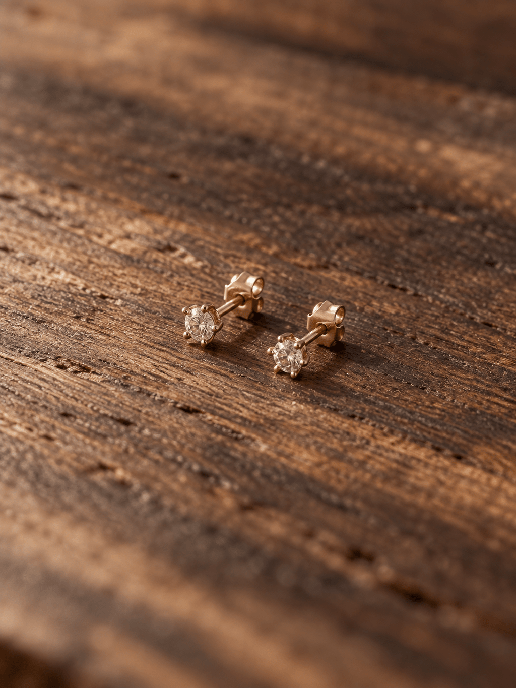 Puce d’Oreille Dust Dorée – Plaqué Or 750/000 - Joia Bijou